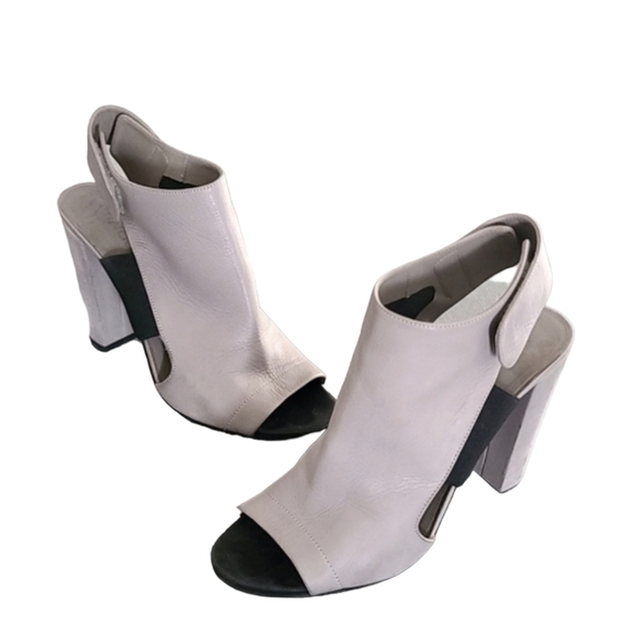 VINCE Anetta Chelsea Booties Heels 40 9 Slingback Sandals RARE Woodsmoke Grey - Picture 8 of 16